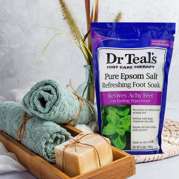 Dr Teal's Pure Epsom Salt Cooling Foot Soak, Refresh & Revitalize with Peppermint & Baking Soda, 2 lbs
